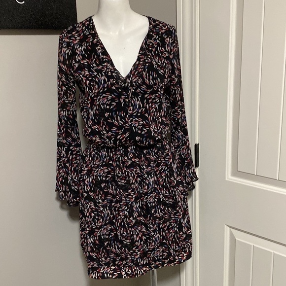 White House Black Market Scattered Print Boho Dress Bell Sleeve Sz 2 - Picture 4 of 13
